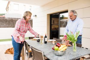 Cocina con vistas: tu terraza acristalada como protagonista Cocina con vistas: tu terraza acristalada como protagonista